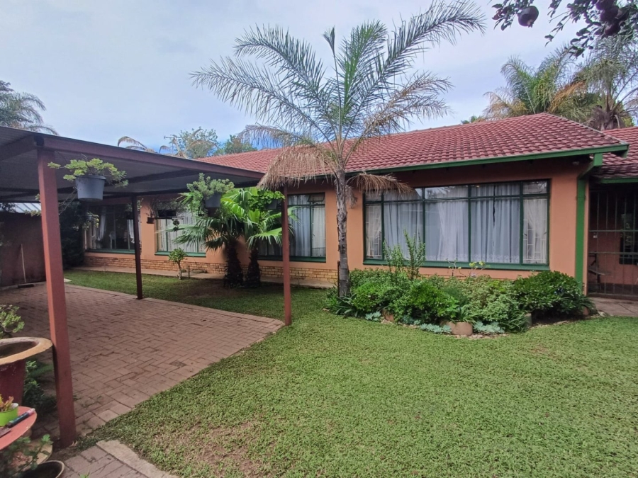 3 Bedroom Property for Sale in Wilkoppies North West